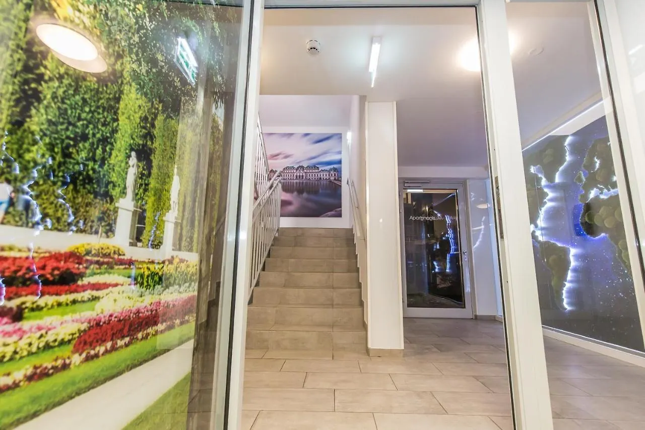Smart Nano Living - Wien Hauptbahnhof - Self Check-In Vienna